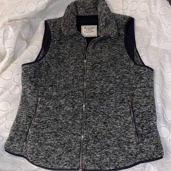 NWOT Abercrombie Vest - Picture 1 of 3